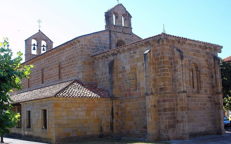 Iglesia de Santa María de la Oliva, Villaviciosa